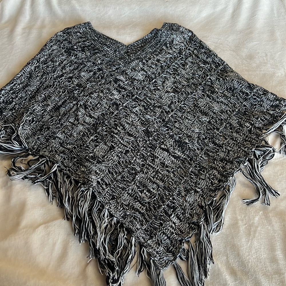 NWT Ladies Shawl